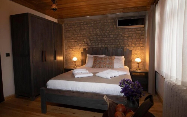 Maria Balat Hotel