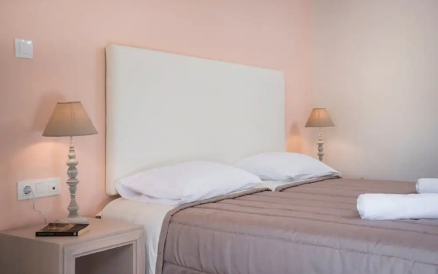 Mear Family Escape - Summer Cretan Getaway