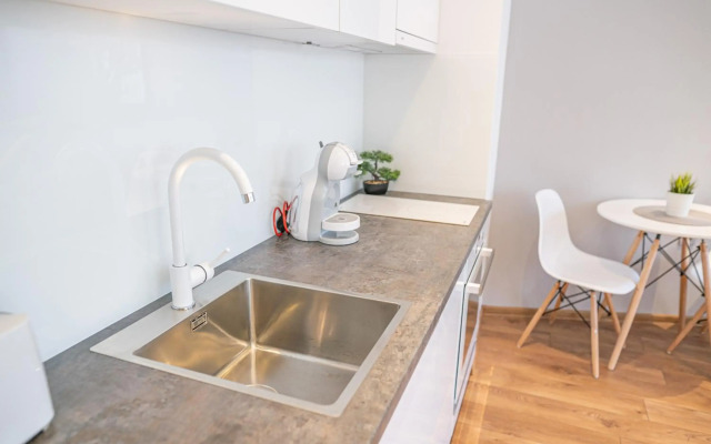 Shushi's Central Studio Apartment