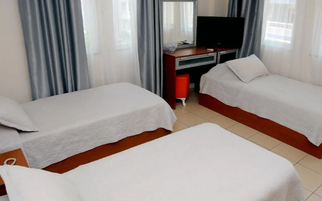 Kadeer Hotel