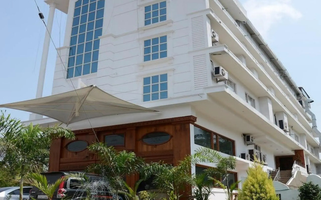 Hotel Sky Pearl