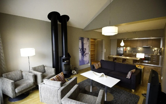 Levi Suites Unna Mànnu