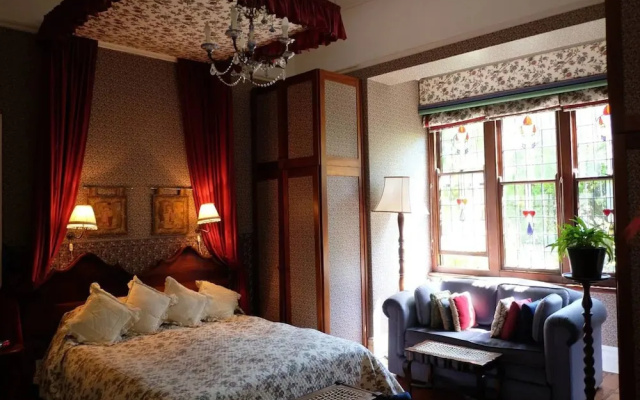 Jambo Guest House Bay Room in Green Point