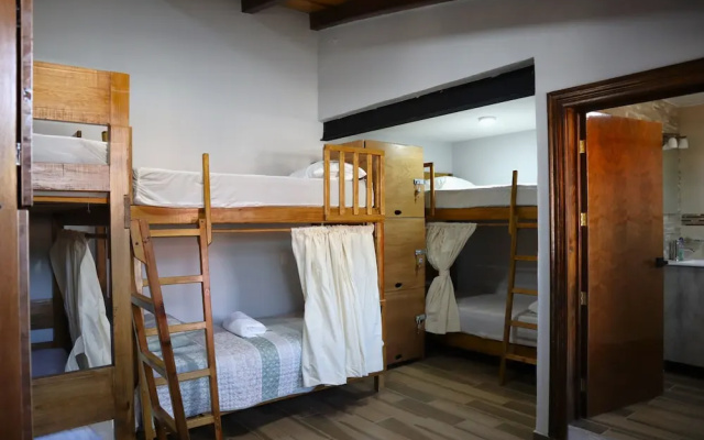 WorkVista Cowork y Hostal
