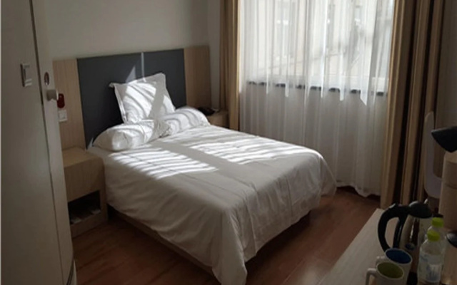 Qingdao Elan Inn Shanghai Road Pichaiyuan Branch