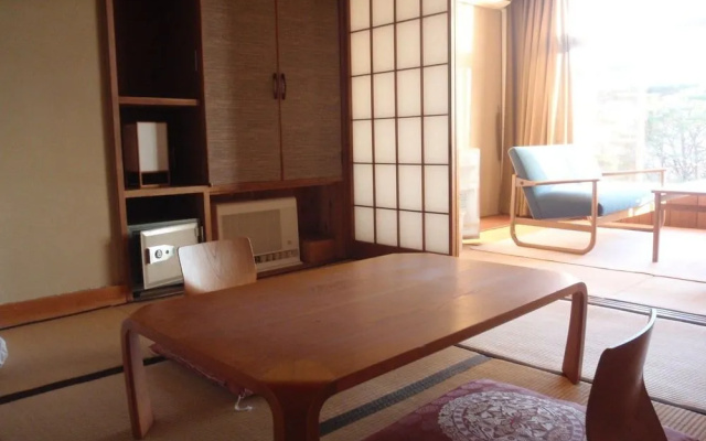 Wakakiryokan