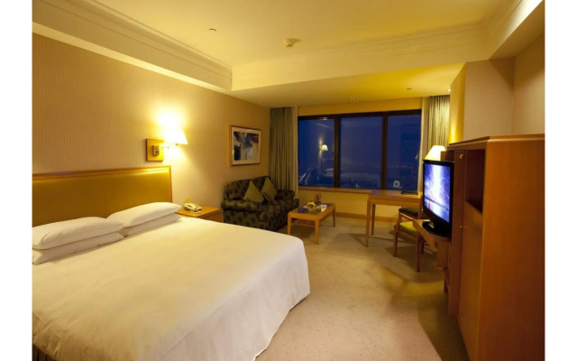 85 Sky Tower Hotel