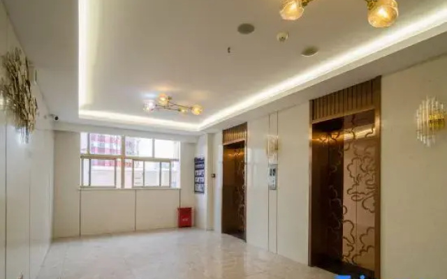 Starway Hotel (Nanjing Xinjiekou Metro Station)