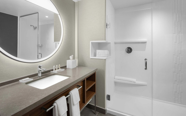 Courtyard by Marriott Lansing Downtown