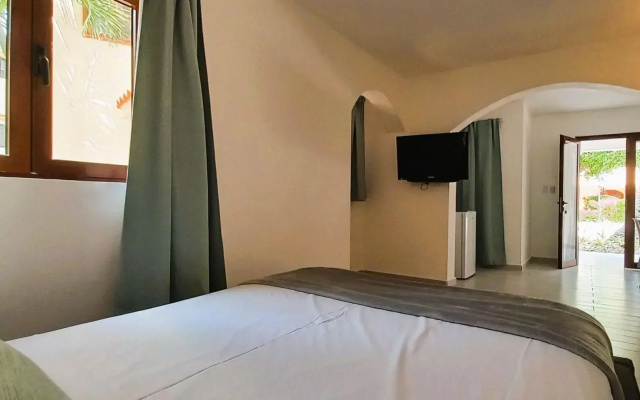 La Piazzetta Suites