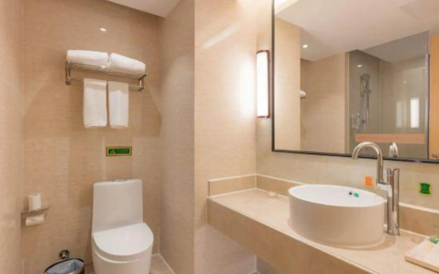 Vienna International Hotel (Shantou Jinhong Highway)