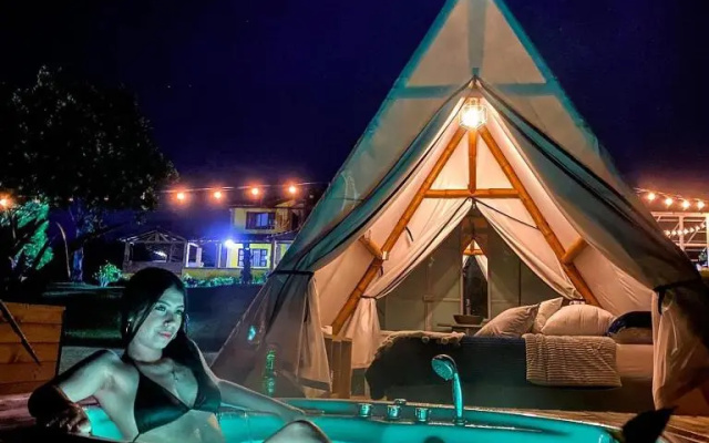 AW Guatape Glamping Resort