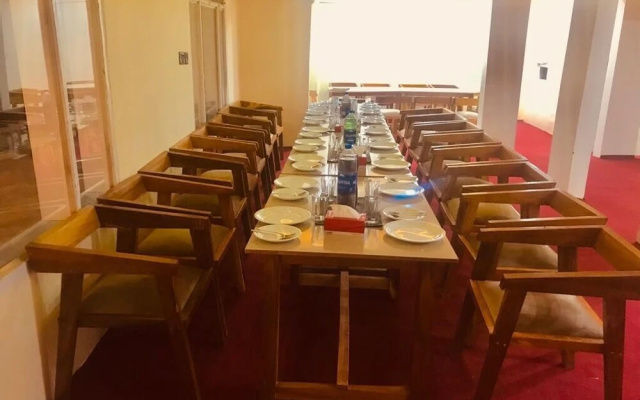 Ghasabrum Hotel