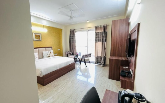 Hotel The Luxe 18