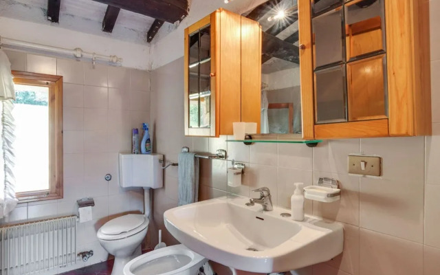 Cozy Detached House, Wide Garden, Wifi