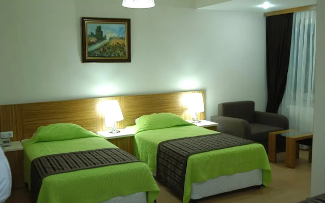 Arsames Hotel