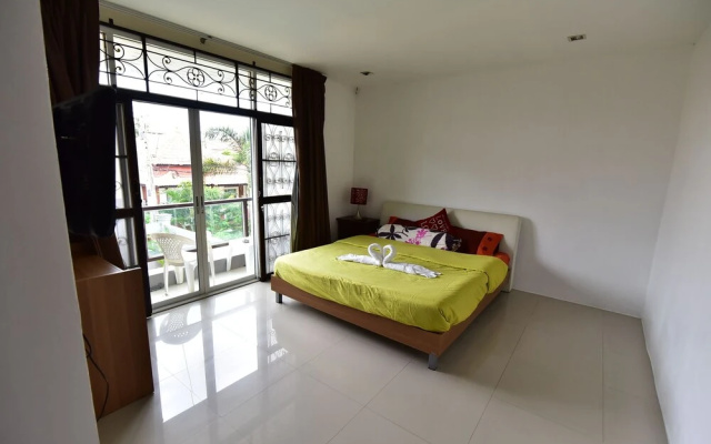 Baan Roi Lan
