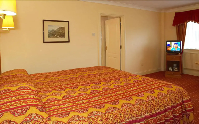 Potters International Hotel