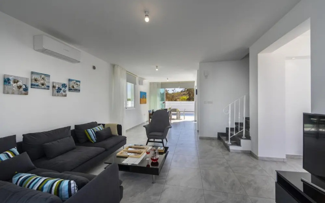Protaras Villa Araella