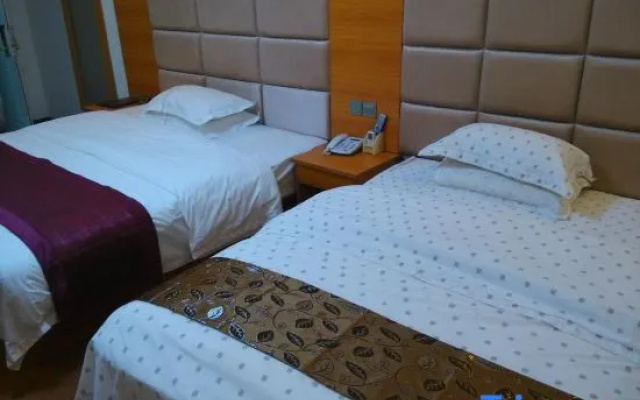 Jinshan Business Hotel (Qingyuan City Plaza)