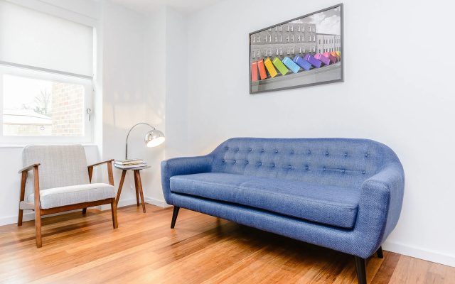 Flying Butler - Richmond Tersha Street Apartments
