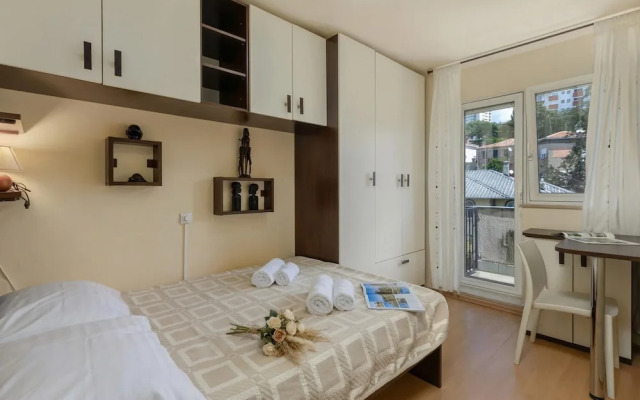 Seaview City Apartment Frida