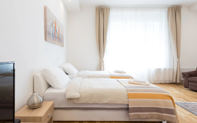 Charming and Bright Studio in Zagreb Center!