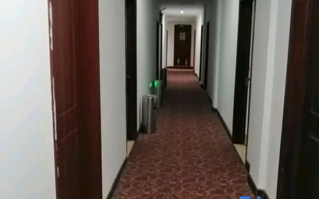 Ningbo Baoyue Business Hotel