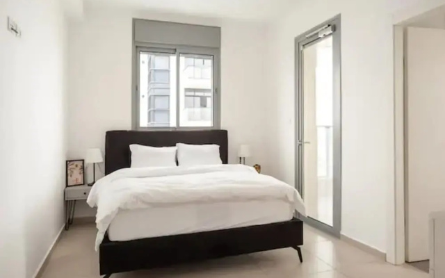 Fresh 3BR APT 32 Floor See View Tower