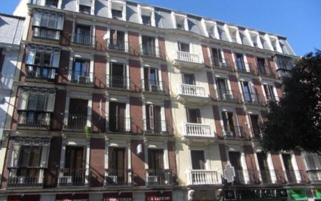 Отель Flat5madrid Мадрид вид на фасад