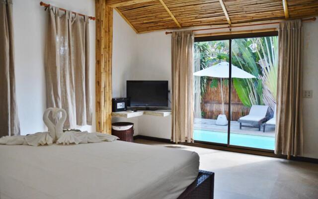 Отель Chalisa Villas комната для гостей