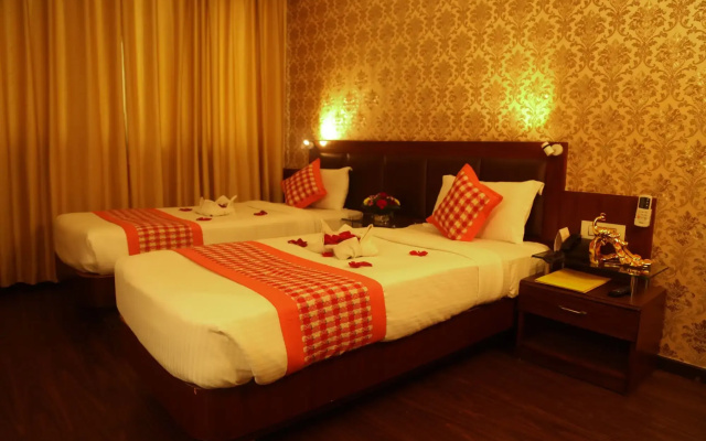Yellow Pagoda Hotel