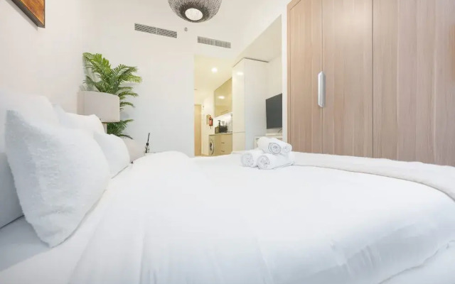A Spectacular Studio in Azizi Riviera 1