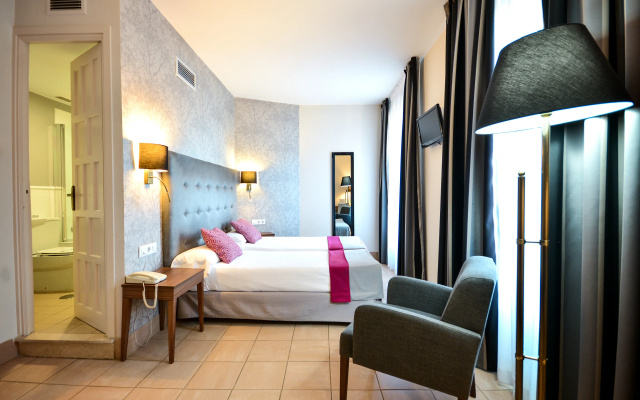 Hotel Oromana