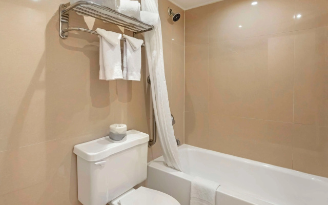 Best Western Mill River Manor