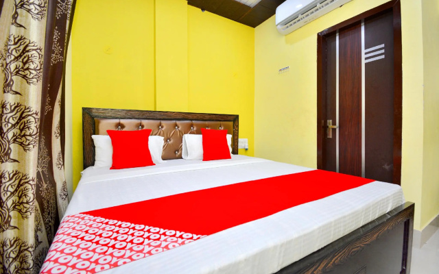 OYO 42911 Blue Sky Guest House