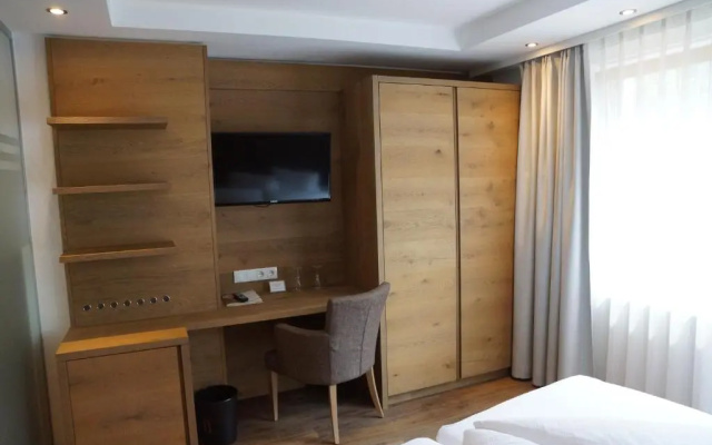Hotel Alpina