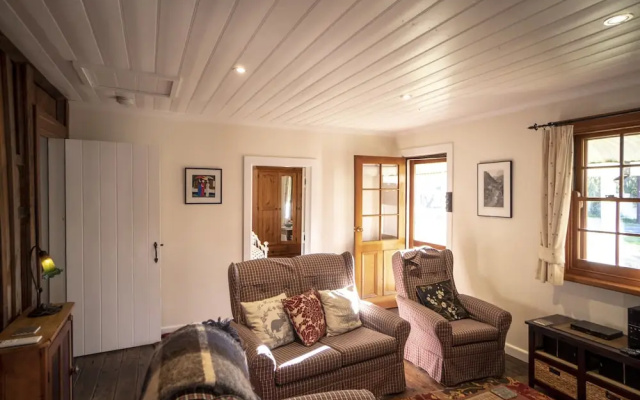 Camerons Cottage