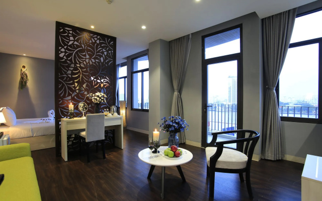 Salem Riverside Hotel