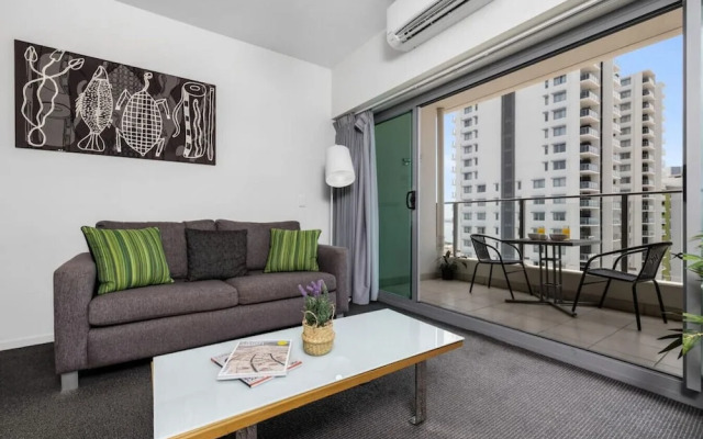 ZEN CITY & SEA - Executive 1BR Suite
