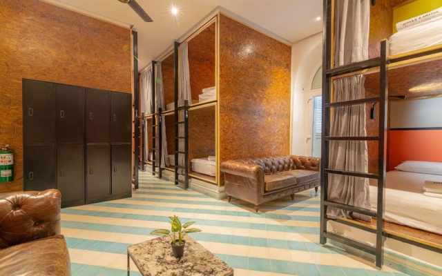 Casa Movida Hostel