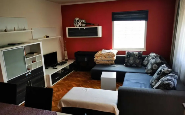 Apartment Sandra - Dubovac, 1,7 km From Centre