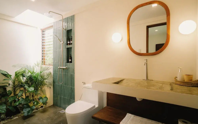 Ananda House