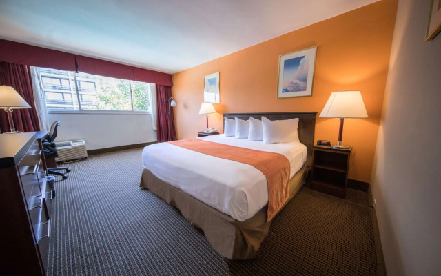 Howard Johnson by Wyndham Fullerton/Anaheim Conference Cntr