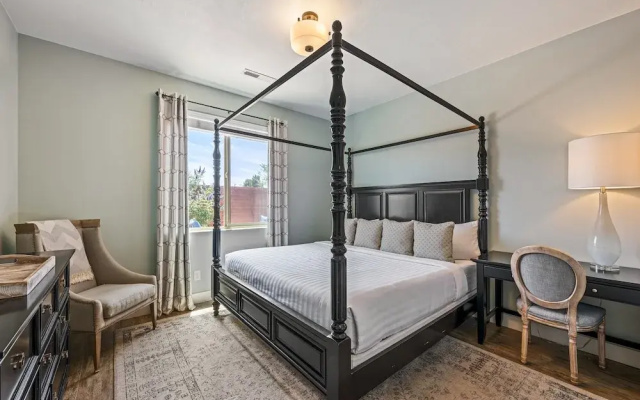 Elite Retreat #87 7 Bedroom Townhouse