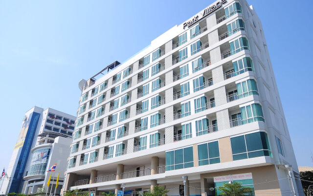 Отель Park Village Serviced Suites Бангкок вид на фасад