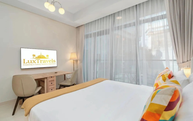 Lux BnB Aykon Tower