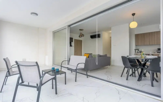 Mirage 2-BR Apt. & Balcony in Larnaca