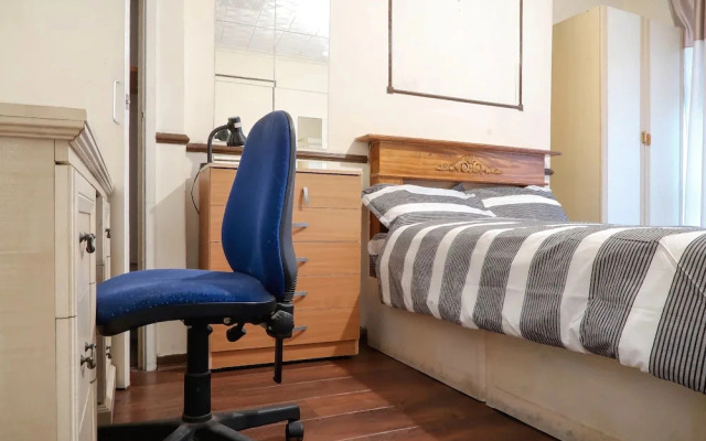 Broxbourne House - Deluxe Room