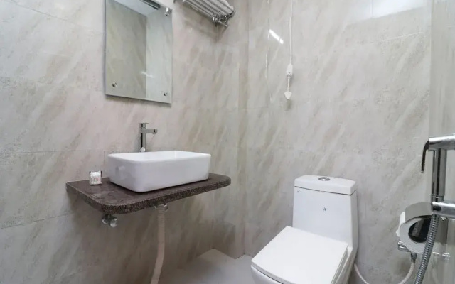 Hotel White House By OYO Rooms